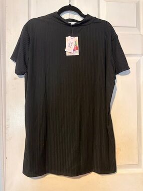 LuLaRoe Ruth Black Ribbed Mock Neck Short Sleeve Tunic Tee